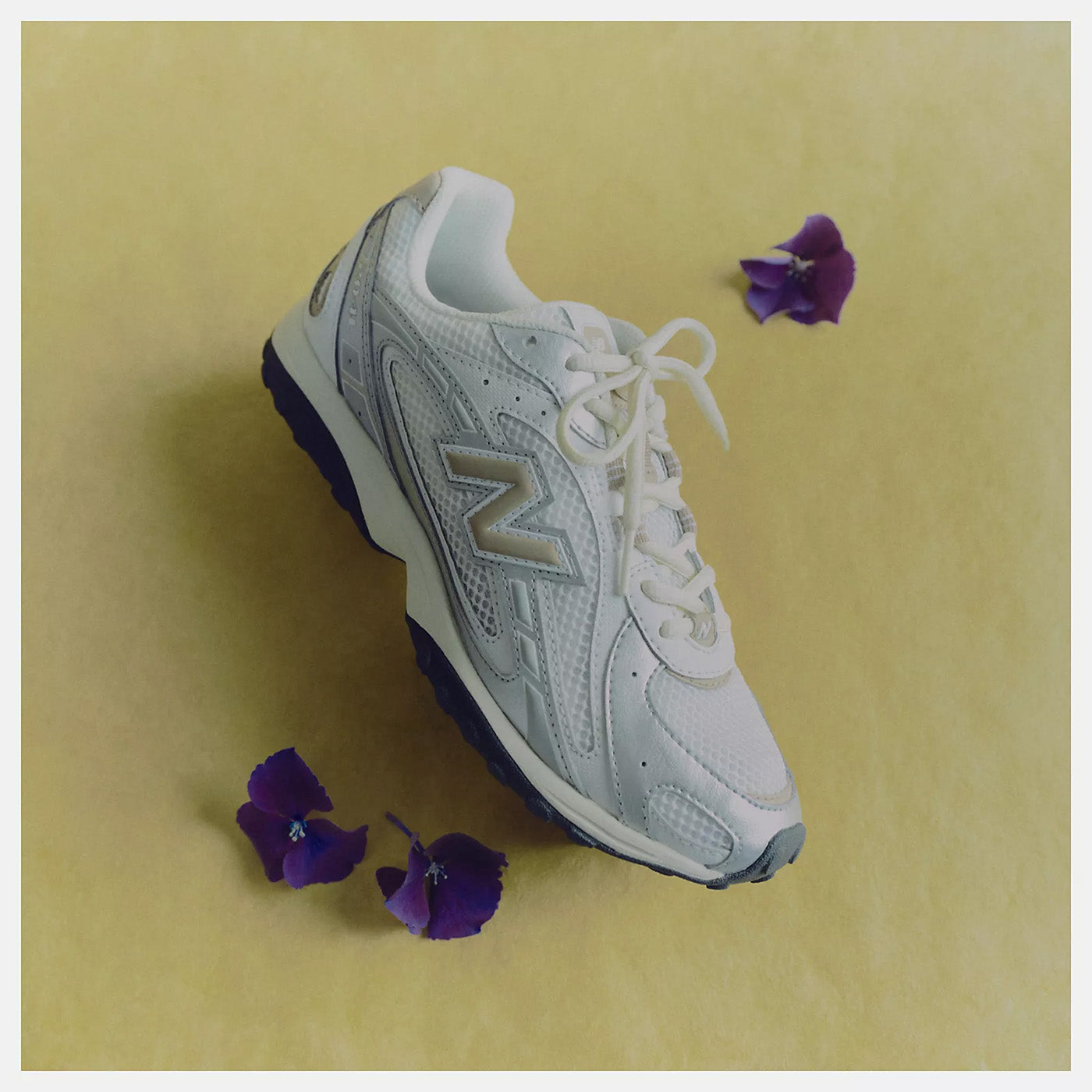 New Balance 204L Sneaker Womens